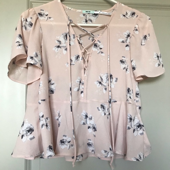 Urban Outfitters Floral Top - Picture 1 of 1